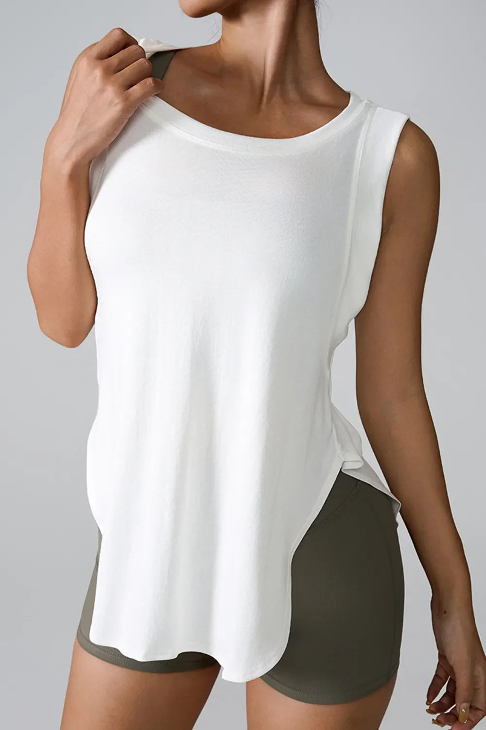 Slit Round Neck