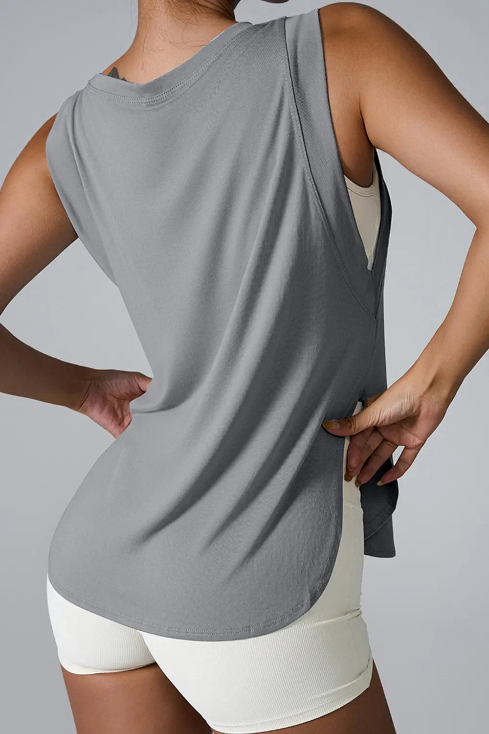 Slit Round Neck