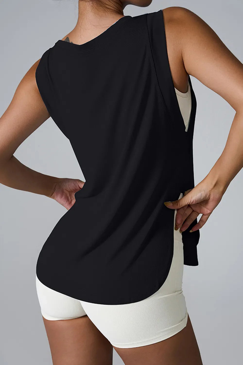 Slit Round Neck